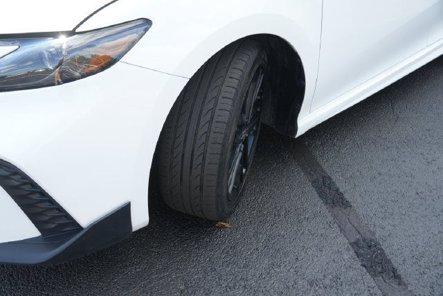 Used 2025 Toyota Camry SE FWD image 13