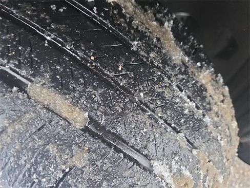 Certified 2022 Ford Explorer XLT w/ Equipment Group 202A image 15