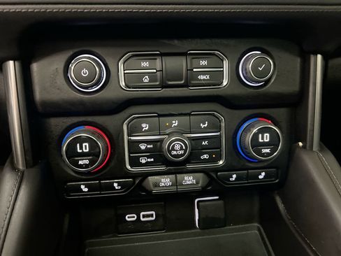 Used 2023 Chevrolet Tahoe Z71 w/ Max Trailering Package AWD/4WD image 16