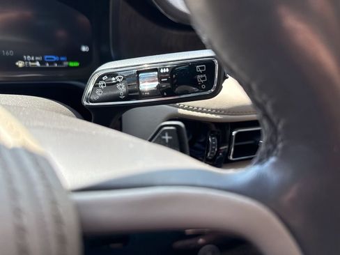Used 2021 Lincoln Aviator Grand Touring w/ Elements Package Plus AWD/4WD image 23