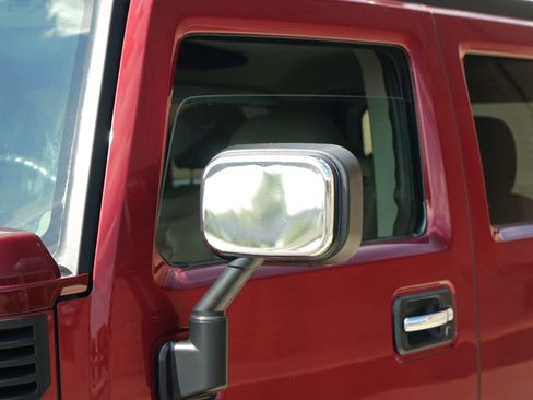 Used 2004 HUMMER H2 w/ Preferred Equipment Group AWD/4WD image 9