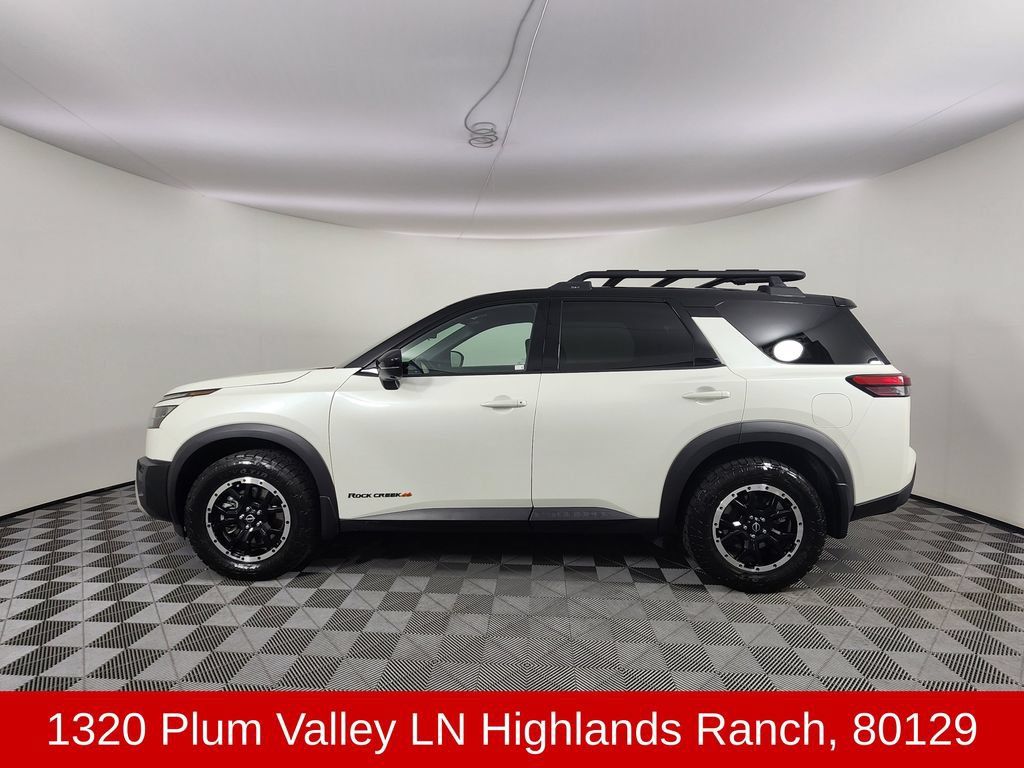 Used 2024 Nissan Pathfinder Rock Creek AWD/4WD image 2