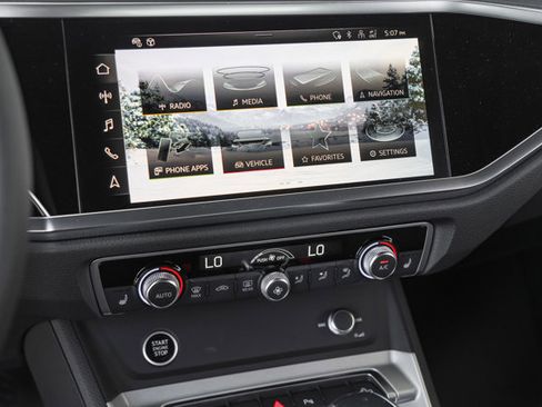 Certified 2025 Audi Q3 2.0T Premium Plus w/ Premium Plus Package image 14