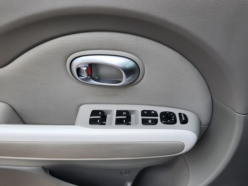 Used 2016 Kia Soul EV + w/ Paint Protection Film Package image 6