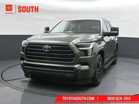 Used 2023 Toyota Sequoia SR5 w/ SR5 Premium Package image 6