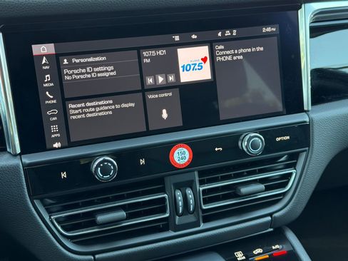 Certified 2026 Porsche Macan image 19