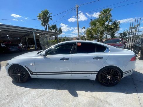 Used 2017 Jaguar XE Prestige RWD image 20