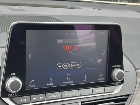 Used 2025 Nissan Altima 2.5 SV FWD image 20
