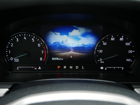 Used 2022 Ford Explorer XLT w/ Equipment Group 202A image 12