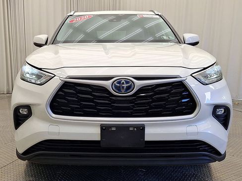 Certified 2020 Toyota Highlander XLE AWD/4WD image 10