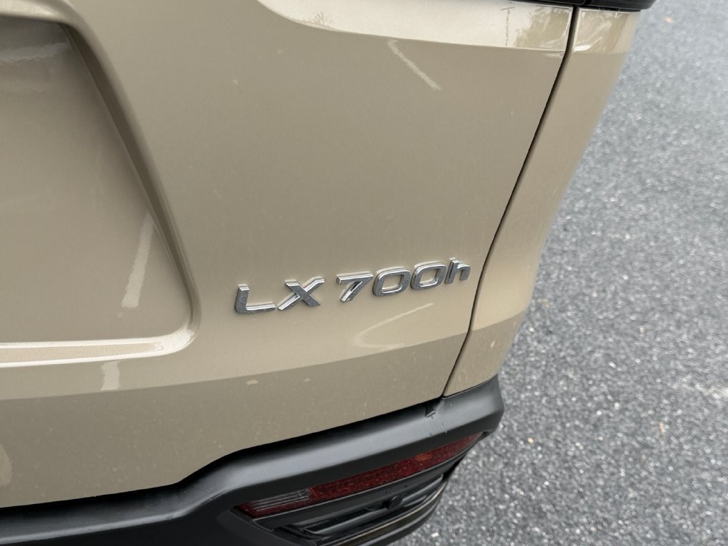 Certified 2025 Lexus LX 700h Overtrail AWD/4WD image 33