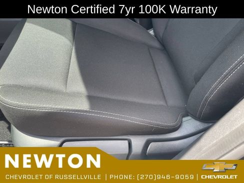 Used 2023 Nissan Rogue S FWD image 6
