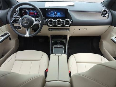 New 2026 Mercedes-Benz GLA 250 image 14