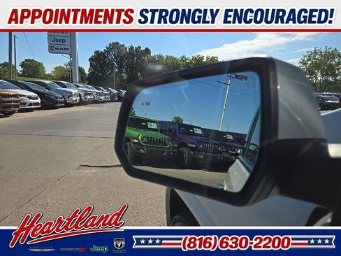Used 2019 GMC Acadia Denali AWD/4WD image 28