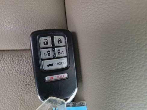 Used 2014 Honda Odyssey EX-L image 32
