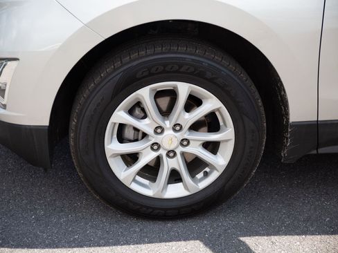 Used 2018 Chevrolet Equinox LT AWD/4WD image 9