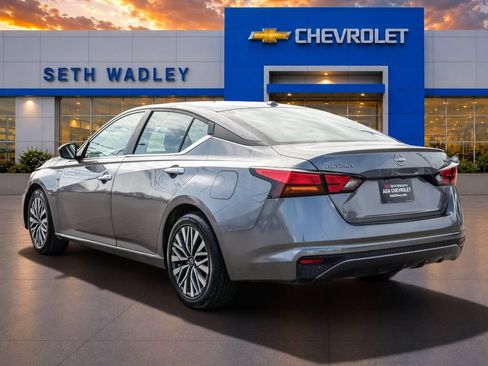 Used 2024 Nissan Altima 2.5 SV FWD image 5