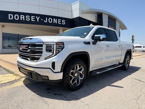 Used 2022 GMC Sierra 1500 SLT AWD/4WD image 1