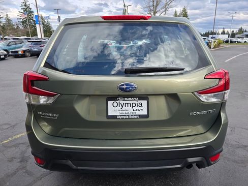 Used 2019 Subaru Forester image 5