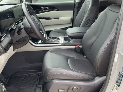 Used 2024 Kia Carnival SX FWD image 13