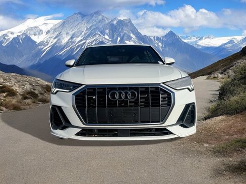 Used 2023 Audi Q3 2.0T Premium w/ Convenience Package image 8