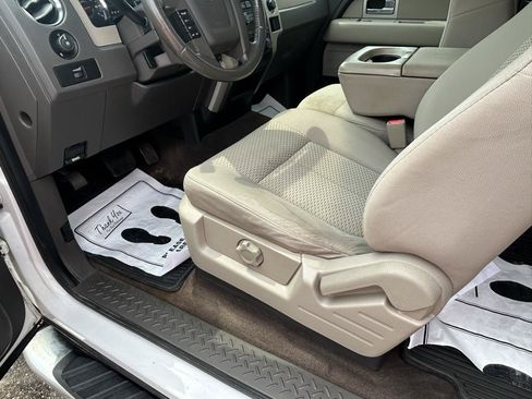 Used 2010 Ford F150 XLT AWD/4WD image 10