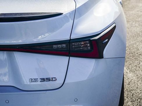 Certified 2025 Lexus IS 350 F Sport image 8