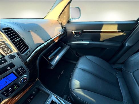 Used 2011 Hyundai Santa Fe Limited image 12
