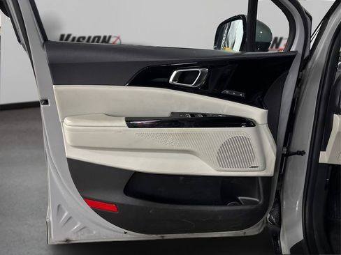 Certified 2024 Kia Carnival SX Prestige image 24