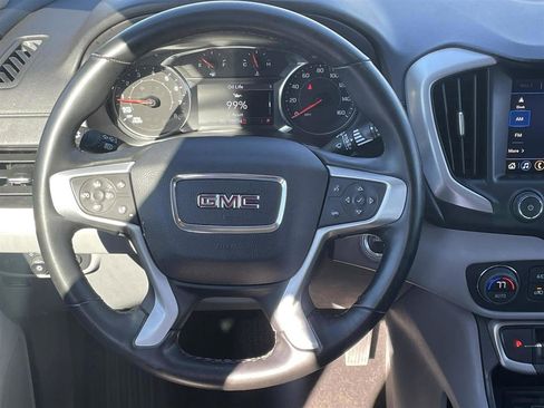 Used 2024 GMC Terrain SLT image 18