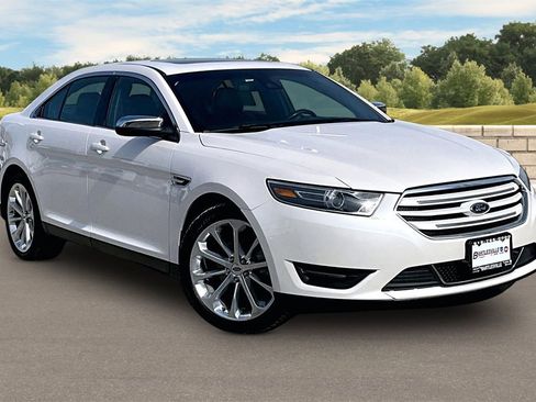 Used 2018 Ford Taurus Limited image 2