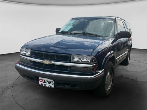 Used 2001 Chevrolet Blazer LT AWD/4WD image 3