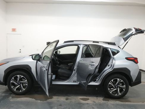 Used 2024 Subaru Crosstrek 2.0i Premium image 24