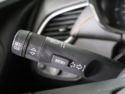 Used 2020 Chevrolet Trax LT image 32