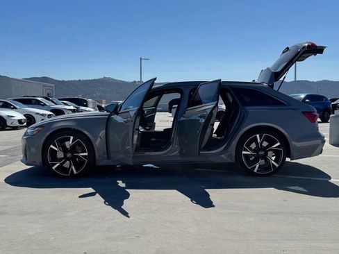 Used 2025 Audi RS 6 performance w/ Matte Carbon Package AWD/4WD image 27