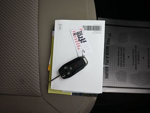 Used 2024 Ford Explorer 4WD image 12