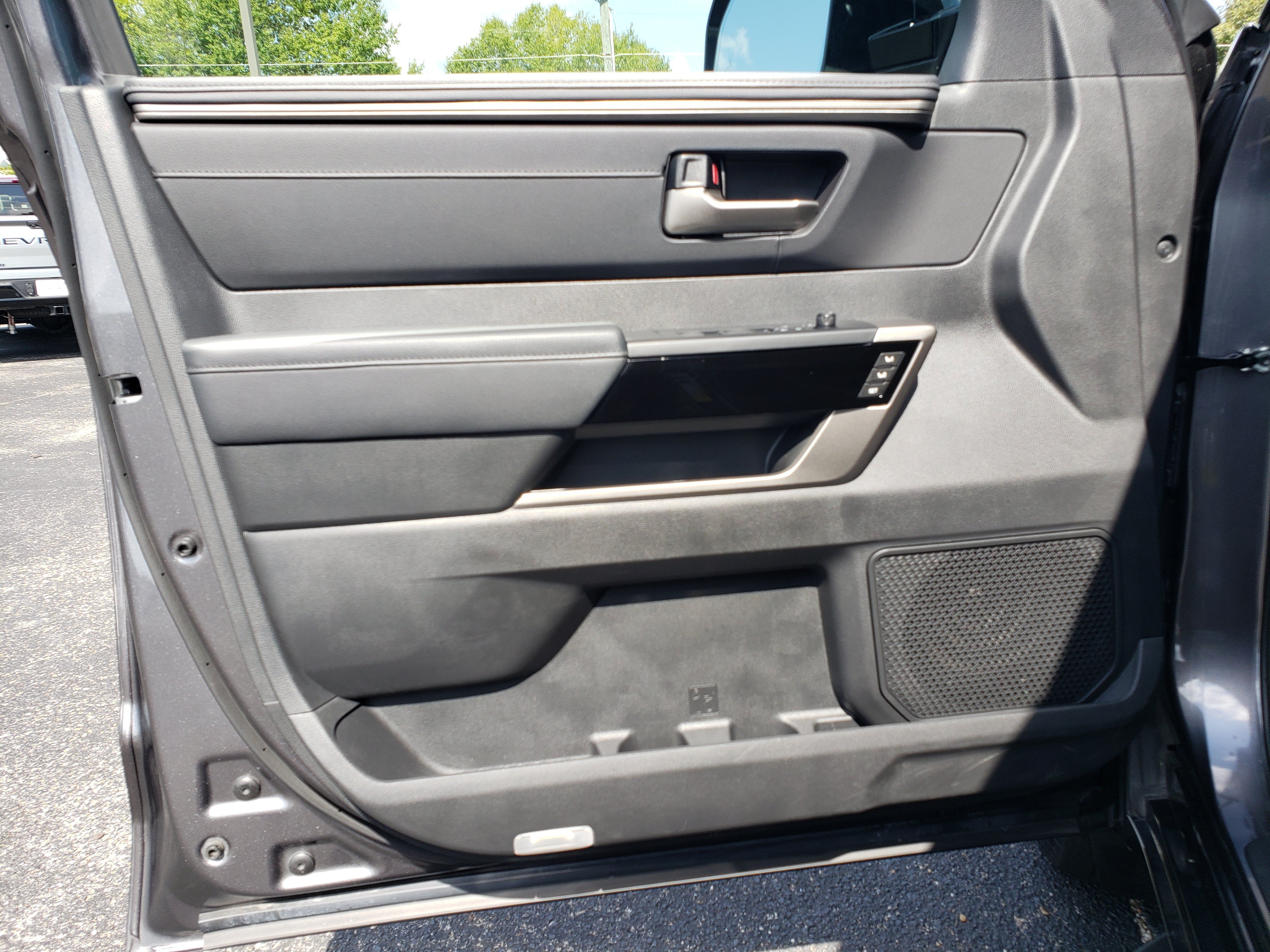 Used 2025 Toyota Tundra Limited w/ TRD Off-Road Package AWD/4WD image 10