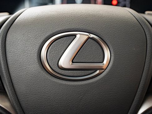 New 2025 Lexus ES 350 Ultra Luxury image 27