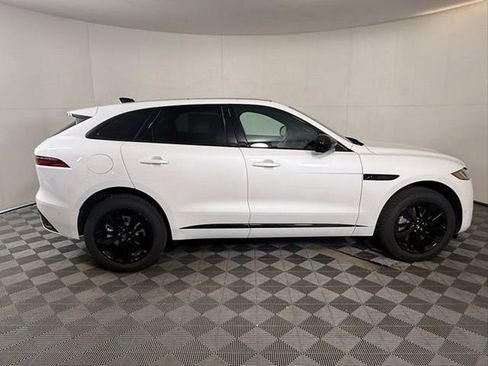 Used 2026 Jaguar F-PACE R-Dynamic S image 7