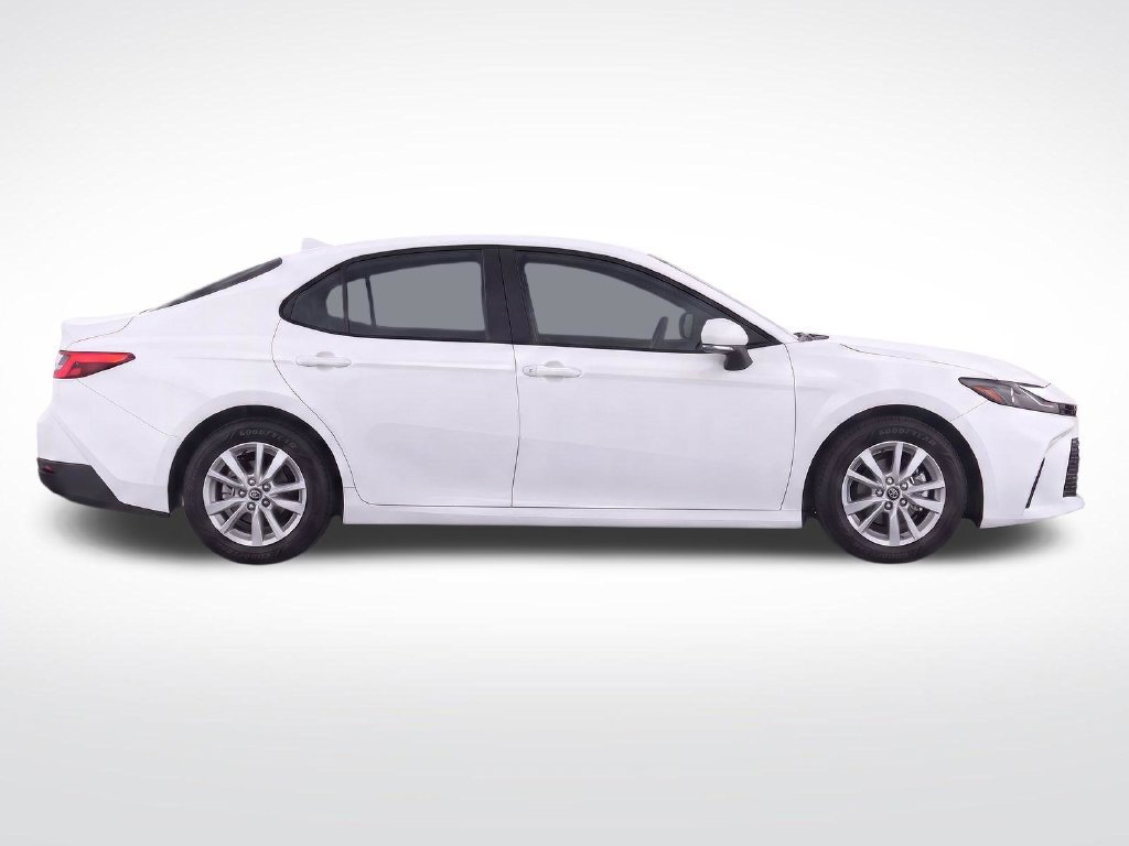 Used 2025 Toyota Camry LE FWD image 8