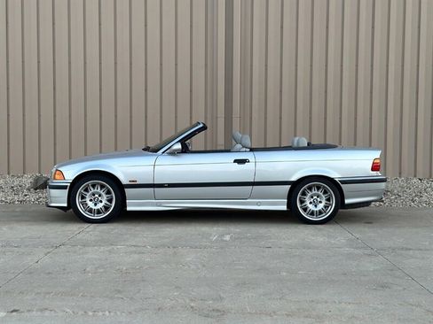 Used 1998 BMW M3 Convertible image 3