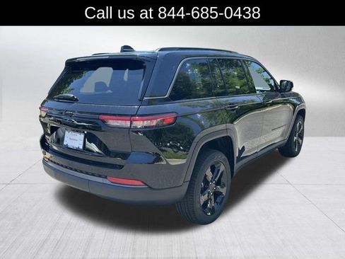New 2026 Jeep Grand Cherokee Limited AWD/4WD image 5