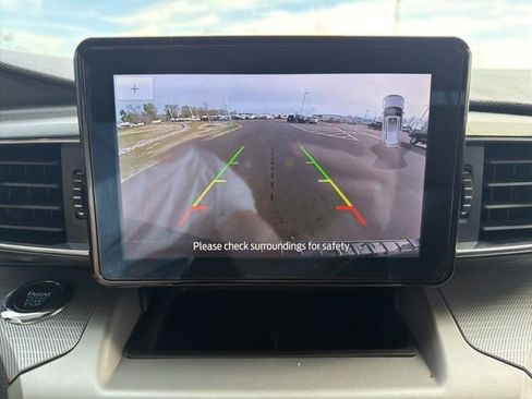 Used 2022 Ford Explorer XLT w/ Equipment Group 202A image 33