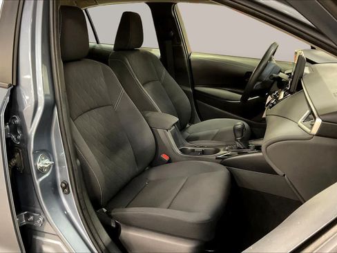 Used 2026 Toyota Corolla LE FWD image 9