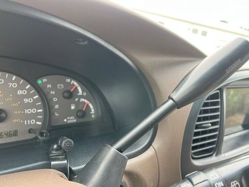 Used 2002 Toyota Sequoia SR5 AWD/4WD image 26