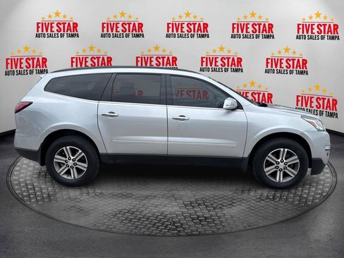 Used 2017 Chevrolet Traverse LT FWD image 8