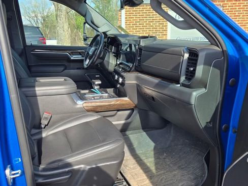 Used 2022 GMC Sierra 1500 Elevation w/ Elevation Premium Package image 25