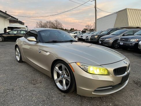 Used 2011 BMW Z4 sDrive30i image 3