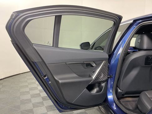 Certified 2025 BMW 530i w/ Premium Package image 25