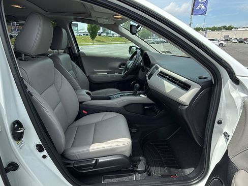 Used 2016 Honda HR-V EX-L image 17